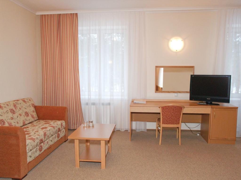 Puscha Lesnaya Hotel Irpin Room photo